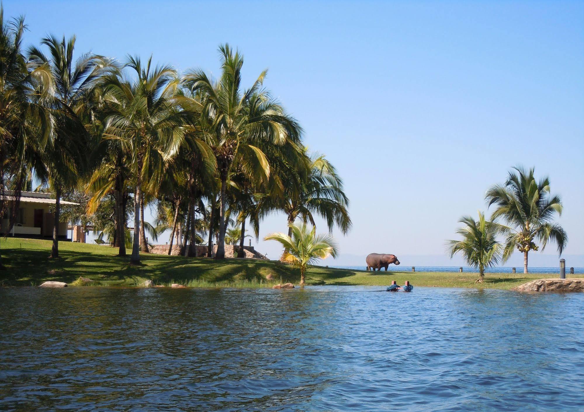 Lake Safari Lodge Siavonga Ngoại thất bức ảnh